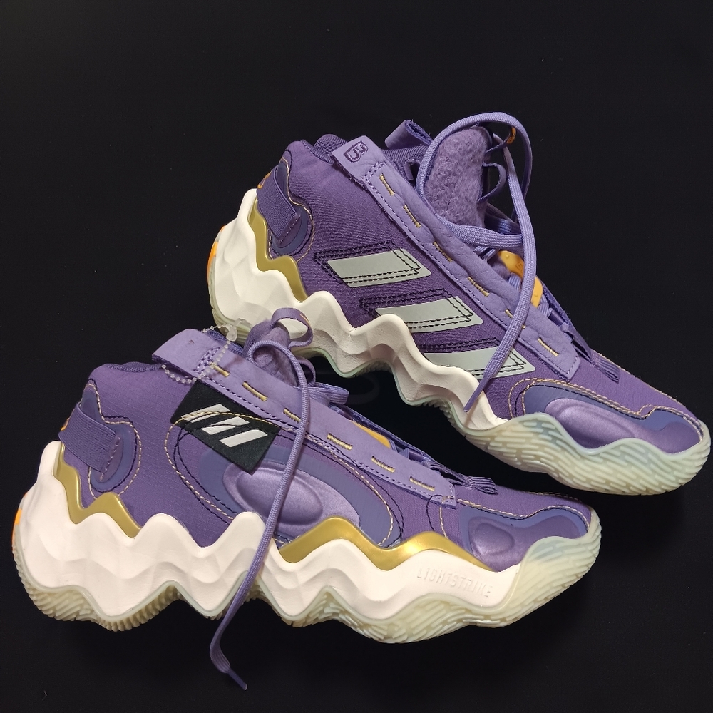 Adidas sneaker